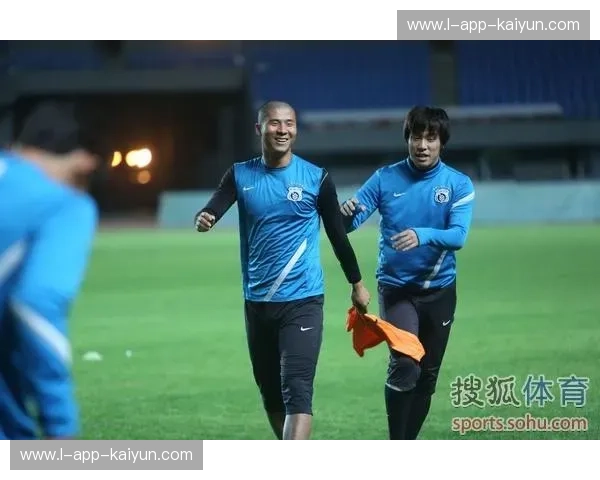 绿茵场上的辽沈风云：大连实德与辽宁宏运的宿命恩仇录